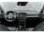 Volvo XC40 2.0 T4 Inscription | Trekhaak | Panoramadak | Achteruitrijcamera | BLIS | Cruise Control Adaptief | Elektrisch Verstelbare Voorstoelen | Navigatie | Apple Carplay | Android Auto | Keyless Entry | LED Koplampen Adaptief