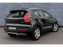 Volvo XC40 2.0 T4 Inscription | Trekhaak | Panoramadak | Achteruitrijcamera | BLIS | Cruise Control Adaptief | Elektrisch Verstelbare Voorstoelen | Navigatie | Apple Carplay | Android Auto | Keyless Entry | LED Koplampen Adaptief