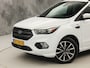 Ford Kuga 1.5 EcoBoost ST Line (PANORAMADAK, APPLE CARPLAY, GROOT NAVI, STUUR/STOELVERWARMING, CAMERA, SPORTSTOELEN, GETINT GLAS, TREKHAAK, CRUISE, NIEUWE APK, NIEUWSTAAT)