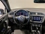 Volkswagen Tiguan 1.5 TSI ACT R-Line / 150pk / Panorama dak / Trekhaak / Achteruitrij camera / NAP / Dealer onderhouden /