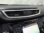 Nissan Qashqai 1.2 Tekna Automaat (PANORAMADAK, NAVIGATIE, LEDER, 360 CAMERA, STOELVERWARMING, SPORTSTOELEN, GETINT GLAS, TREKHAAK, CRUISE, NIEUWSTAAT)