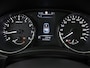 Nissan Qashqai 1.2 Tekna Automaat (PANORAMADAK, NAVIGATIE, LEDER, 360 CAMERA, STOELVERWARMING, SPORTSTOELEN, GETINT GLAS, TREKHAAK, CRUISE, NIEUWSTAAT)