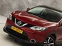 Nissan Qashqai 1.2 Tekna Automaat (PANORAMADAK, NAVIGATIE, LEDER, 360 CAMERA, STOELVERWARMING, SPORTSTOELEN, GETINT GLAS, TREKHAAK, CRUISE, NIEUWSTAAT)