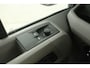 Volkswagen Crafter 2.0 TDI L3H2 140PK | Airco | Camera | 3 Zits | Trekhaak | Carplay | Elektrpakket
