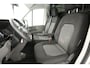 Volkswagen Crafter 2.0 TDI L3H2 140PK | Airco | Camera | 3 Zits | Trekhaak | Carplay | Elektrpakket