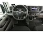Volkswagen Crafter 2.0 TDI L3H2 140PK | Airco | Camera | 3 Zits | Trekhaak | Carplay | Elektrpakket