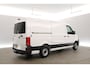 Volkswagen Crafter 2.0 TDI L3H2 140PK | Airco | Camera | 3 Zits | Trekhaak | Carplay | Elektrpakket