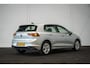 Volkswagen Golf 1.0 eTSI Life | Stoelverwarming | Climate |  Navigatie | ACC
