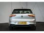 Volkswagen Golf 1.0 eTSI Life | Stoelverwarming | Climate |  Navigatie | ACC