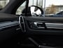 Porsche Cayenne 3.0 E-Hybrid Platinum Edition | SPORTDESIGN | SPORTCHRONO | MOONLIGHTBLUE | ELEKTR. TREKHAAK | SOFTCLOSE | ADAPTIVE CRUISE CONTROL | HEAD-UP | BOSE | 22 INCH | PASM LUCHTVERING | PANORAMA/SCHUIF-KANTELDAK | 18-WEG STOELEN |