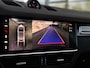 Porsche Cayenne 3.0 E-Hybrid Platinum Edition | SPORTDESIGN | SPORTCHRONO | MOONLIGHTBLUE | ELEKTR. TREKHAAK | SOFTCLOSE | ADAPTIVE CRUISE CONTROL | HEAD-UP | BOSE | 22 INCH | PASM LUCHTVERING | PANORAMA/SCHUIF-KANTELDAK | 18-WEG STOELEN |