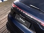 Porsche Cayenne 3.0 E-Hybrid Platinum Edition | SPORTDESIGN | SPORTCHRONO | MOONLIGHTBLUE | ELEKTR. TREKHAAK | SOFTCLOSE | ADAPTIVE CRUISE CONTROL | HEAD-UP | BOSE | 22 INCH | PASM LUCHTVERING | PANORAMA/SCHUIF-KANTELDAK | 18-WEG STOELEN |