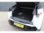 Peugeot E-3008 GT Avantage 210 73 kWh | Fase 3 laden | Luxe stoelen | Massage | Stoelverwarming | Alcantara | Navigatie | Camera |