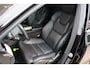 Volvo XC60 2.0 T6 Plug-in hybrid AWD Inscription | Origineel NL | Panoramadak | Trekhaak | Rijklaar | Camera | ACC |