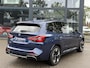 BMW iX3 High Executive 80 kWh M-SPORT SHADOW| SOH 99%| VAN: 43.900,- VOOR: 40.877,- UW HERFSTVOORDEEL: 3.023,| SUPER COMPLEET!| 360 CAMERA| HARMAN KARDON| ELEKTRISCHE STOELEN| HUD|DRIVING ASS. PROFF!| ELEKTRISCHE ACHTERKLEP| GESTURE CONTROL|