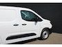 Peugeot e-Partner 136 L1 50 kWh | Fase 3 laden | Navigatie | Camera | 3-Zits | Parkeersensoren voor + achter | Apple carplay |