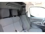 Peugeot e-Partner 136 L1 50 kWh | Fase 3 laden | Navigatie | Camera | 3-Zits | Parkeersensoren voor + achter | Apple carplay |