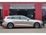 Volvo V60 2.0 T6 Plug-in hybrid AWD Plus Bright | Long Range | SoH 97% | Panoramadak | Harman/Kardon | Origineel NL | Trekhaak |