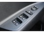 Kia Stonic 1.0 T-GDi MHEV DynamicLine LICHT METALEN VELGEN. NAVIGATIE, ACHTERUITRIJCAMERA