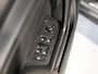 Volkswagen T-Roc 1.0 TSI Life Business / 110pk / Trekhaak / Stoelverwarming / NAP / Dealer onderhouden /