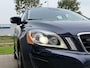 Volvo XC60 2.4 D5 215pk Automaat AWD Summum / 5-Cil / 2e Eigenaar / Dealeronderhouden / Niveauregeling /  Panoramadak / Adapt. Cruise / BLIS / Stoelverwarming / Lane Keeping Aid / Elektr. Bestuurdersstoel / Blond Leder / Xenon / 19'' /