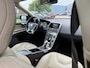 Volvo XC60 2.4 D5 215pk Automaat AWD Summum / 5-Cil / 2e Eigenaar / Dealeronderhouden / Niveauregeling /  Panoramadak / Adapt. Cruise / BLIS / Stoelverwarming / Lane Keeping Aid / Elektr. Bestuurdersstoel / Blond Leder / Xenon / 19'' /