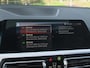 BMW 3-Serie 318i Business Edition | M-Pakket | Panoramadak | Trekhaak | Camera | Sfeerverlichting | Sportstoelen | NL-Auto |