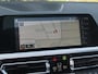 BMW 3-Serie 318i Business Edition | M-Pakket | Panoramadak | Trekhaak | Camera | Sfeerverlichting | Sportstoelen | NL-Auto |