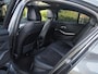 BMW 3-Serie 318i Business Edition | M-Pakket | Panoramadak | Trekhaak | Camera | Sfeerverlichting | Sportstoelen | NL-Auto |
