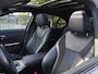 BMW 3-Serie 318i Business Edition | M-Pakket | Panoramadak | Trekhaak | Camera | Sfeerverlichting | Sportstoelen | NL-Auto |