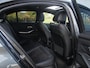 BMW 3-Serie 318i Business Edition | M-Pakket | Panoramadak | Trekhaak | Camera | Sfeerverlichting | Sportstoelen | NL-Auto |