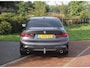 BMW 3-Serie 318i Business Edition | M-Pakket | Panoramadak | Trekhaak | Camera | Sfeerverlichting | Sportstoelen | NL-Auto |