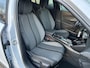 Peugeot 2008 1.2 Hybrid 145 PK Allure | NETTO DEAL | Automaat Hybride | BOUWJAAR 6-2026 DEMO MET €10.000 VOORDEEL | 360 Graden Camera | Dode Hoek Detectie | Parkeersensoren V+A | Hoge Zitpositie | Climate Control | Stoelverwarming | Navigatie via Telefoon | Dakrails | Cruise Control | Apple Carplay & Android Auto draadloos | LED Verlichting | 17" Lichtmetalen Velgen |