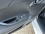 Peugeot 2008 1.2 Hybrid 145 PK Allure | NETTO DEAL | Automaat Hybride | BOUWJAAR 6-2026 DEMO MET €10.000 VOORDEEL | 360 Graden Camera | Dode Hoek Detectie | Parkeersensoren V+A | Hoge Zitpositie | Climate Control | Stoelverwarming | Navigatie via Telefoon | Dakrails | Cruise Control | Apple Carplay & Android Auto draadloos | LED Verlichting | 17" Lichtmetalen Velgen |