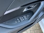 Peugeot 2008 1.2 Hybrid 145 PK Allure | NETTO DEAL | Automaat Hybride | BOUWJAAR 6-2026 DEMO MET €10.000 VOORDEEL | 360 Graden Camera | Dode Hoek Detectie | Parkeersensoren V+A | Hoge Zitpositie | Climate Control | Stoelverwarming | Navigatie via Telefoon | Dakrails | Cruise Control | Apple Carplay & Android Auto draadloos | LED Verlichting | 17" Lichtmetalen Velgen |