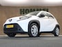 Toyota Aygo X 1.0 VVT-i MT Play - ORIGINEEL NEDERLANDSE AUTO - ACHTERUITRIJCAMERA - AIRCO -  APPLE CARPLAY/ANDROID AUTO - CRUISE CONTROL ADAPTIEF - GROOTLICHT ASSISTANT - BLUETOOTH TELEFOONVOORBEREIDING - VOLLEDIG HOMMEL ONDERHOUDEN