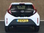 Toyota Aygo X 1.0 VVT-i MT Play - ORIGINEEL NEDERLANDSE AUTO - ACHTERUITRIJCAMERA - AIRCO -  APPLE CARPLAY/ANDROID AUTO - CRUISE CONTROL ADAPTIEF - GROOTLICHT ASSISTANT - BLUETOOTH TELEFOONVOORBEREIDING - VOLLEDIG HOMMEL ONDERHOUDEN