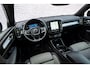 Volvo XC40 2.0 B4 Plus Dark | Trekhaak | Harman Kardon Audio | Achteruitrijcamera | Parkeersensoren | Keyless Entry | Elektrische Achterklep | Elektrisch Verstelbare Voorstoelen | Stoelverwarming | Google Navigatie | Apple Carplay | Android Auto |