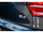 Volvo XC40 2.0 B4 Plus Dark | Trekhaak | Harman Kardon Audio | Achteruitrijcamera | Parkeersensoren | Keyless Entry | Elektrische Achterklep | Elektrisch Verstelbare Voorstoelen | Stoelverwarming | Google Navigatie | Apple Carplay | Android Auto |