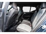Volvo XC40 2.0 B4 Plus Dark | Trekhaak | Harman Kardon Audio | Achteruitrijcamera | Parkeersensoren | Keyless Entry | Elektrische Achterklep | Elektrisch Verstelbare Voorstoelen | Stoelverwarming | Google Navigatie | Apple Carplay | Android Auto |