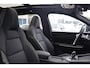Lynk & Co 01 276PK More | 360 Graden Camera | Harman Kardon | Panoramadak | Elektrisch bedienbare voorstoel met geheugen | Keyless Entry | Getint glas | Adaptieve Cruise Control | Dodehoekassistent | Sfeerverlichting | Stuurwielverwarming | Stoelverwarming