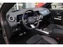 Mercedes-Benz GLA 250 e AMG Line | PANORAMISCH SCHUIF/KANTEL DAK | SFEER VERLICHTING | ELEKTRISCH BEDIENBARE VOORSTOELEN MET GEHEUGENFUNCTIE EN "ZITKINEMATICA" | DRAADLOZE APPLE CARPLAY/ANDROID AUTO | NIGHT PAKKET: DAKRELING ZWART, ZIJRUITEN EN ACHTERRUITEN ZWART, LICHTMETALEN VELGEN 19" ZWART | HEAD UP DISPLAY | REALITY-NAVIGATIE | 360° CAMERA | MULTI BEAM LED KOPLAMPEN | DODEHOEK DETECTIE | ADAPTIVE CRUISE CONTROL | KEYLESS GO | ELEKTRISCH BEDIENBARE ACHTERKLEP | DRAADLOZE TELEFOONLADER | PREMIUM AUDIO | STOEL VERWARMING |