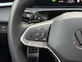 Volkswagen T-Roc 1.5 eTsi R-Line Style First Edition | IQ LED/Adapt.Cruise/Stuur- en stoelverwarming