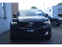 Volvo EC40 Single Motor Plus Europa 70 kWh Apple carplay / Android auto | Electronic climate control | 19" lichtmetalen velgen | Panorama dak | Warmtepomp | Voorstoelen verwarmd | Achterbank verwarmd |