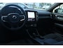 Volvo EC40 Single Motor Plus Europa 70 kWh Apple carplay / Android auto | Electronic climate control | 19" lichtmetalen velgen | Panorama dak | Warmtepomp | Voorstoelen verwarmd | Achterbank verwarmd |