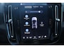 Volvo EC40 Single Motor Plus Europa 70 kWh Apple carplay / Android auto | Electronic climate control | 19" lichtmetalen velgen | Panorama dak | Warmtepomp | Voorstoelen verwarmd | Achterbank verwarmd |