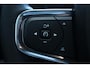Volvo EC40 Single Motor Plus Europa 70 kWh Apple carplay / Android auto | Electronic climate control | 19" lichtmetalen velgen | Panorama dak | Warmtepomp | Voorstoelen verwarmd | Achterbank verwarmd |