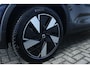 Volvo EC40 Single Motor Plus Europa 70 kWh Apple carplay / Android auto | Electronic climate control | 19" lichtmetalen velgen | Panorama dak | Warmtepomp | Voorstoelen verwarmd | Achterbank verwarmd |