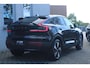 Volvo EC40 Single Motor Plus Europa 70 kWh Apple carplay / Android auto | Electronic climate control | 19" lichtmetalen velgen | Panorama dak | Warmtepomp | Voorstoelen verwarmd | Achterbank verwarmd |