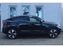 Volvo EC40 Single Motor Plus Europa 70 kWh Apple carplay / Android auto | Electronic climate control | 19" lichtmetalen velgen | Panorama dak | Warmtepomp | Voorstoelen verwarmd | Achterbank verwarmd |